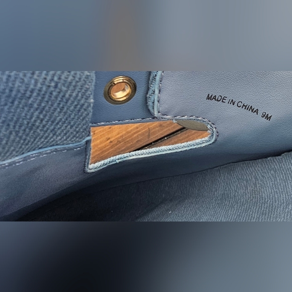 Chelsea & Violet Denim Blue Clogs/Mules W/Gold Buckles. Women's Size 9 NWOB - Picture 5 of 8